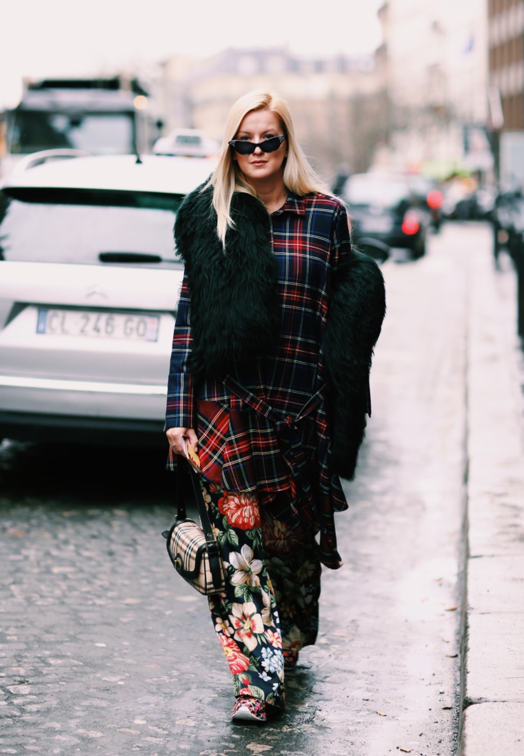 paris fashion week streetstyle 2018 burberry pattern mix tartan & classix