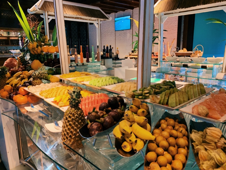 breakfast buffet Shangri La's Villingili Resort & Spa Maldives