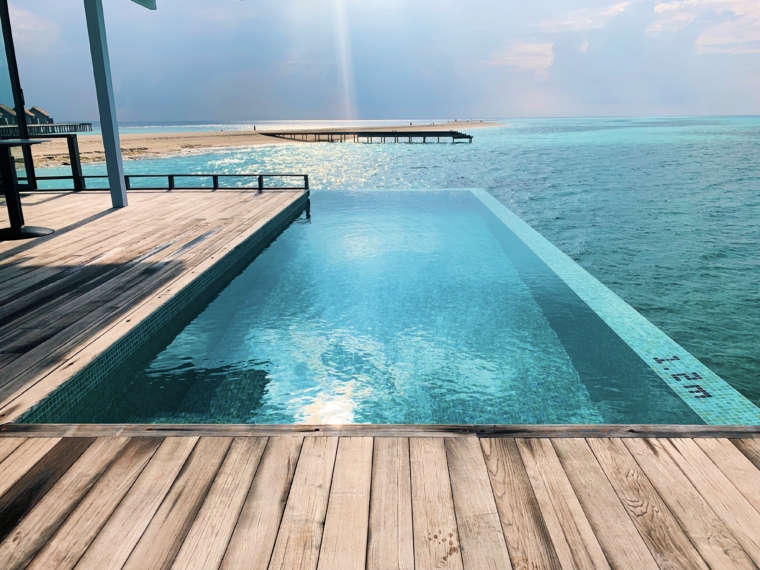 Kuramathi Maldives villa pool