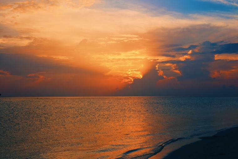 Kuramathi Maldives sunset sand bank