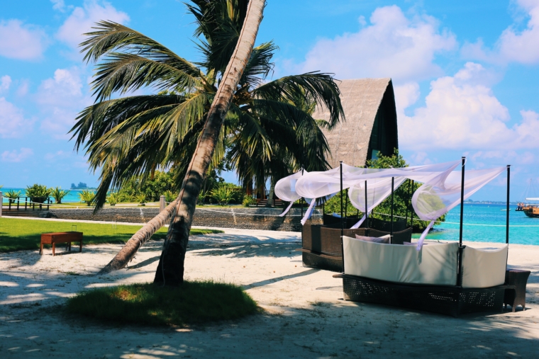 Shangri La's Villingili Resort & Spa Maldives beach 