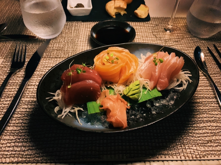 kurumba maldives restaurant sushi