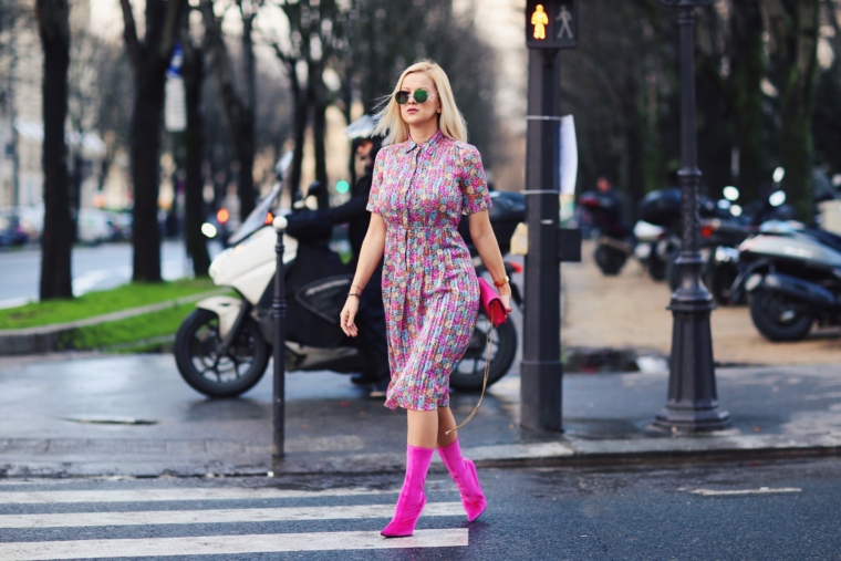 best dressed fashion blogger streetstyle paris fashion week 2018 flower floral print dress vintage balenciaga dress & velvet pink boots