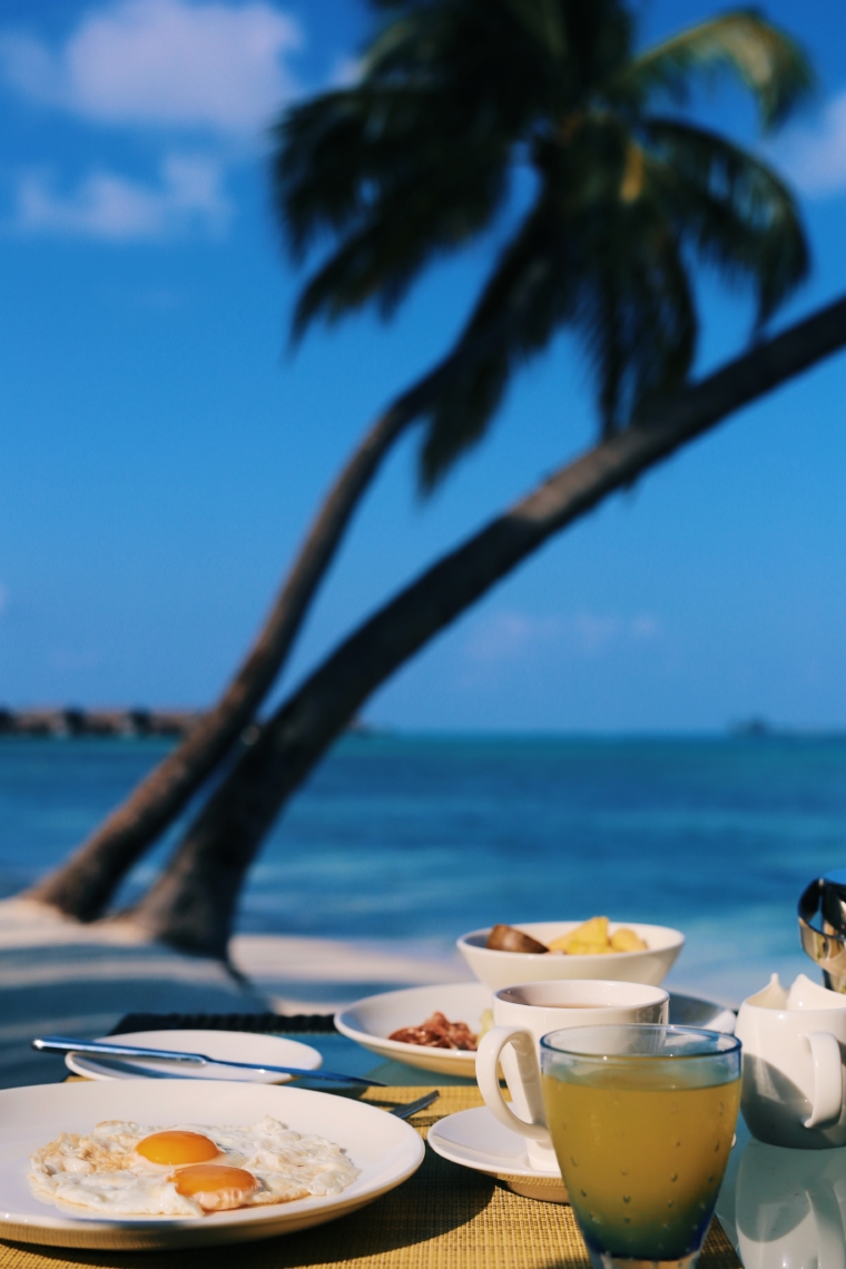 breakfast Shangri La's Villingili Resort & Spa Maldives
