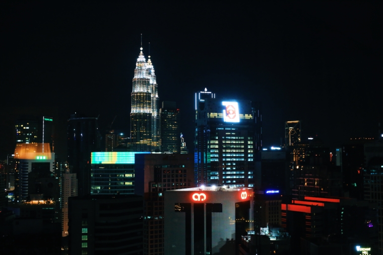 kuala lumpur skyline night