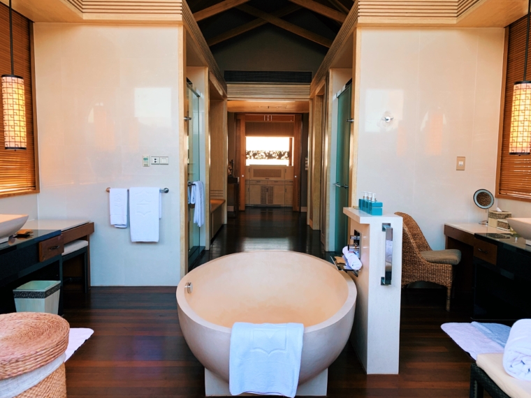 beach villa bathroom Shangri La's Villingili Resort & Spa Maldives