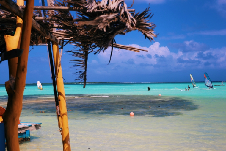 Bonaire surfing surf kite