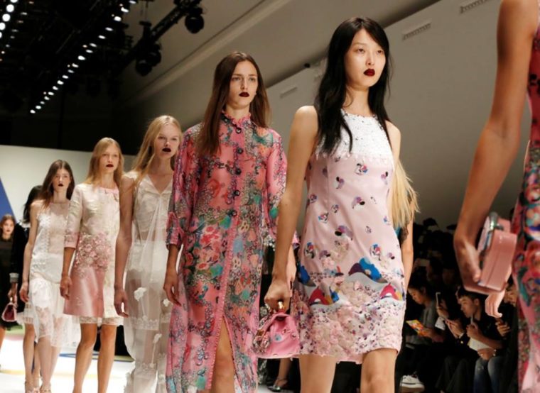 Shiatzy Chen Show Paris SS16
