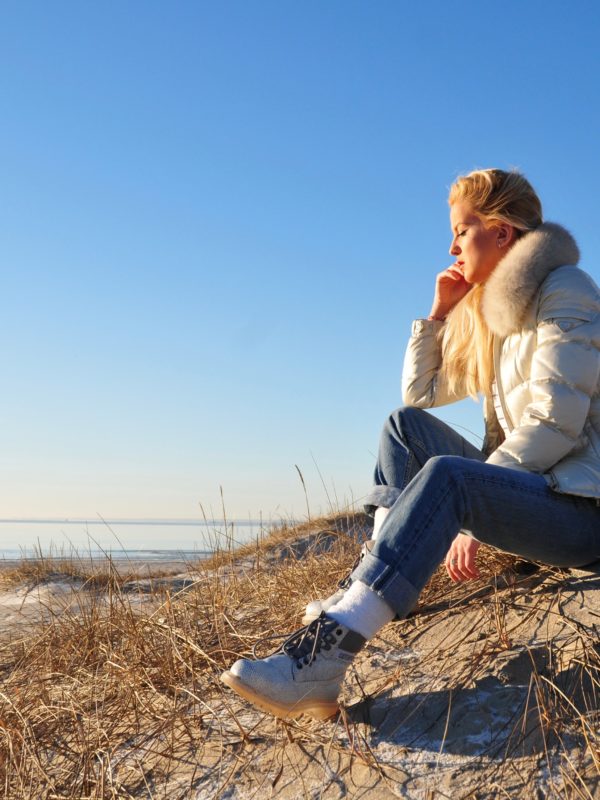 Pärnu Estonia Frozen Beach Caterpillar Footwear