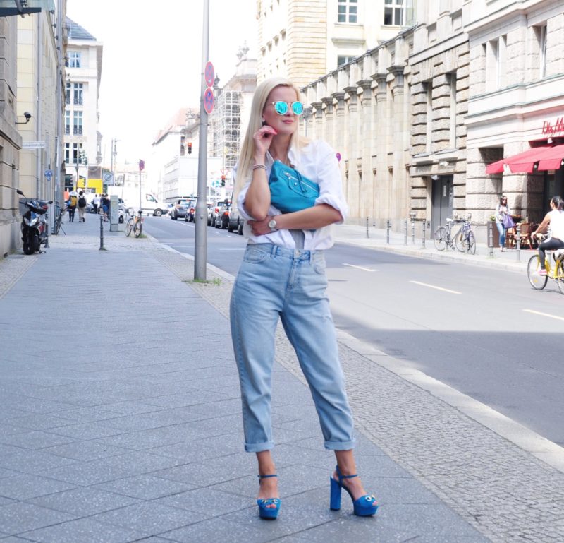 mom jeans vintage white shirt streetstyle