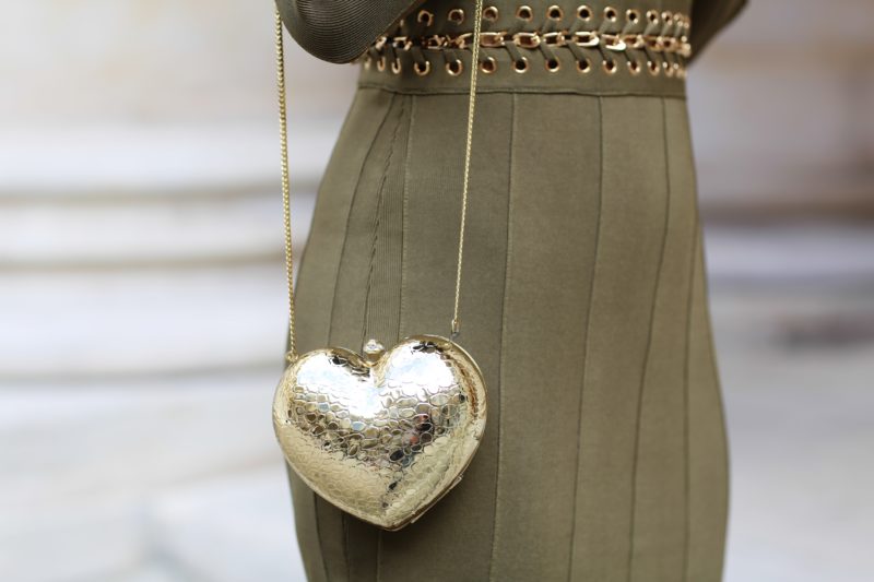 love moschino metal clutch heart gold bag