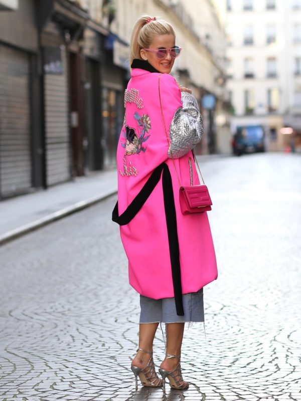 minime paris neon pink coat streetstyle fashionblogger