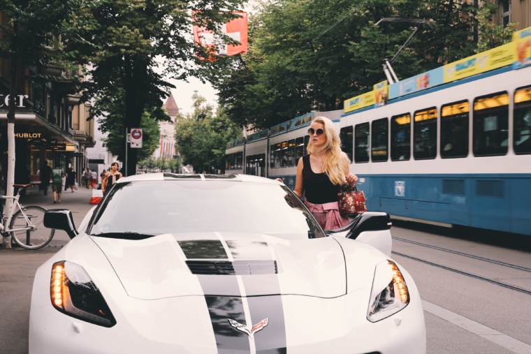 bahnhofstrasse car spotting corvette stingray in white