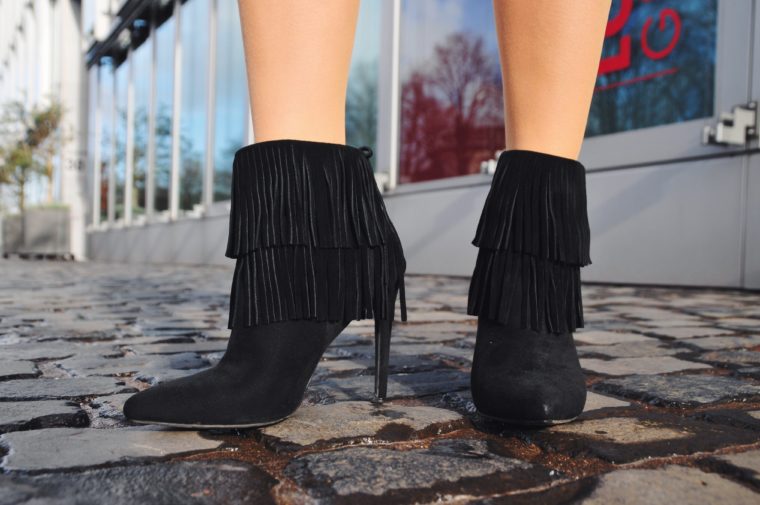 justfab high heels stiefeletten schwarz fransen trend 2016