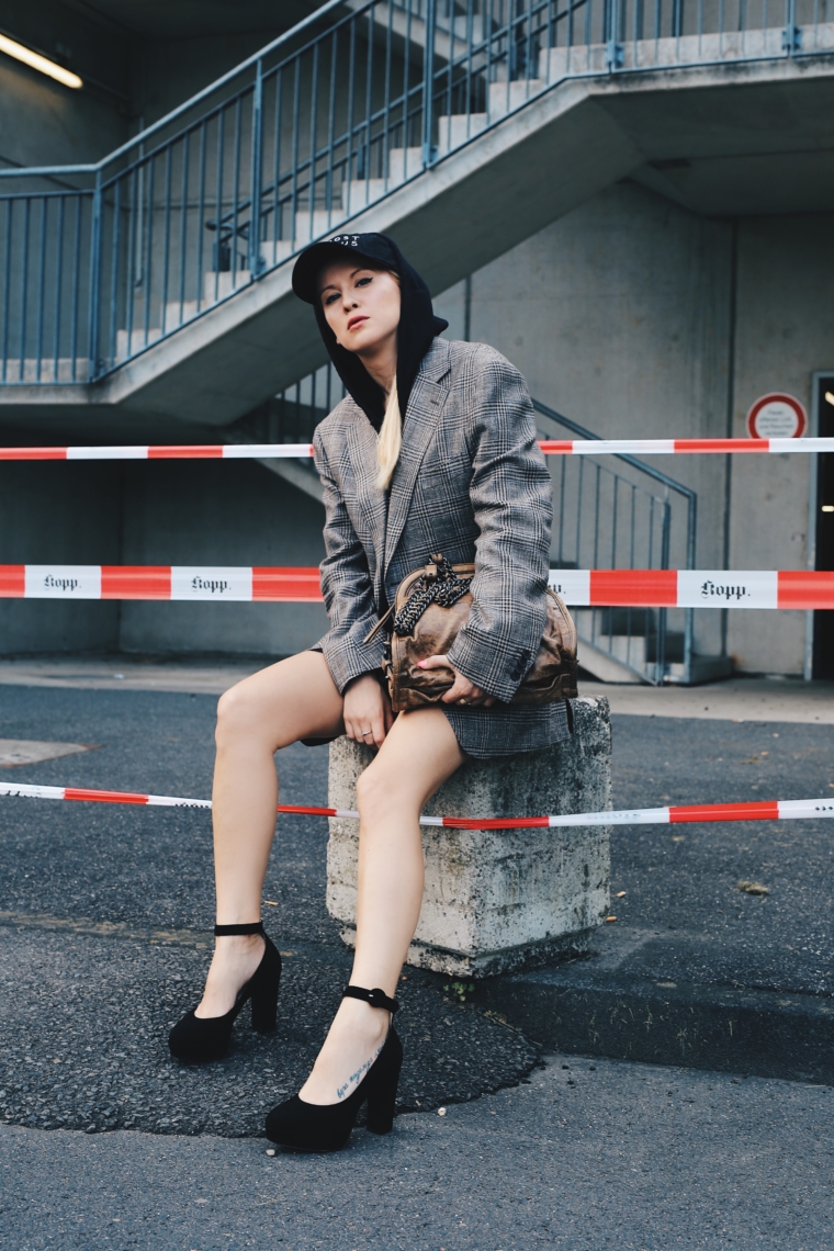 fall winter 2017 - 2018 must haves checked xxl wool jacket & high heels