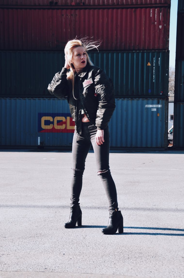 edgy urban streetstyle fashionblogger khaki trends 2016