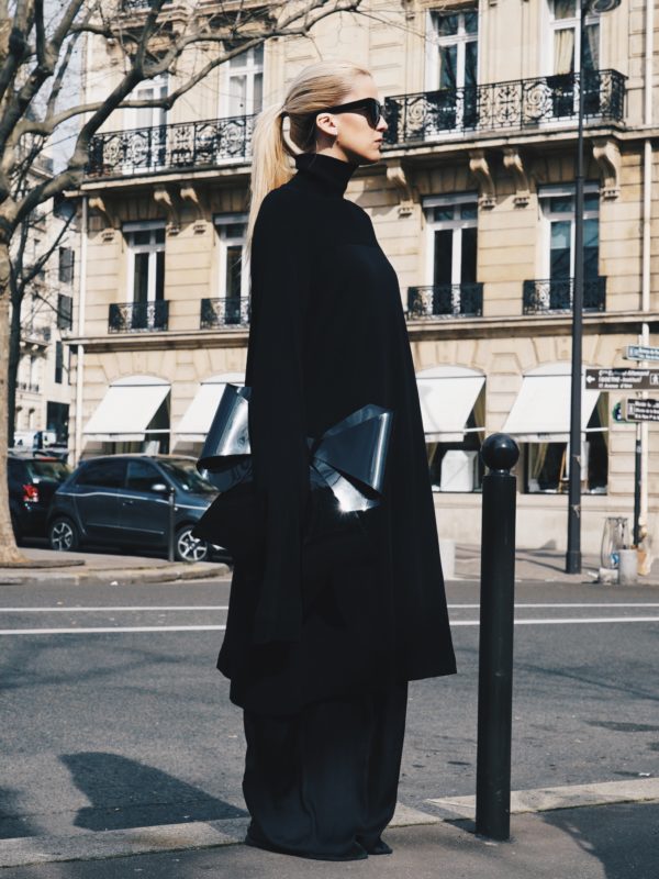 julius paris fashion week streetstyle all black mm6 margiela bow bag