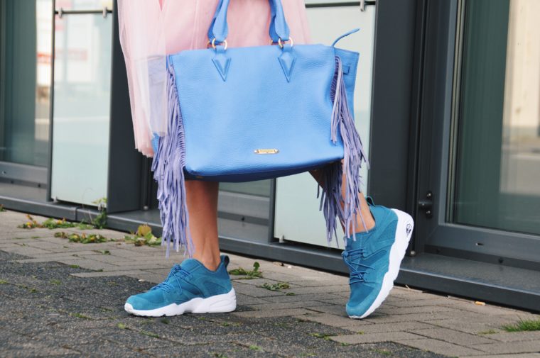 pinko baby blue bag tasche fransen blau PUMA Blaze of Glory SOFT Sneaker blau blue baby