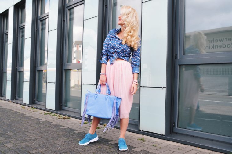 pinko eterna baby blue 50s style outfit look blogger