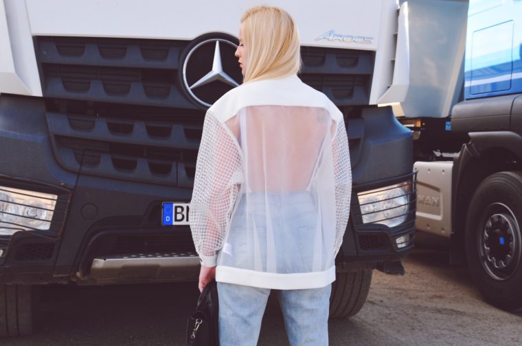 bomber jacke transparent weiß cameo