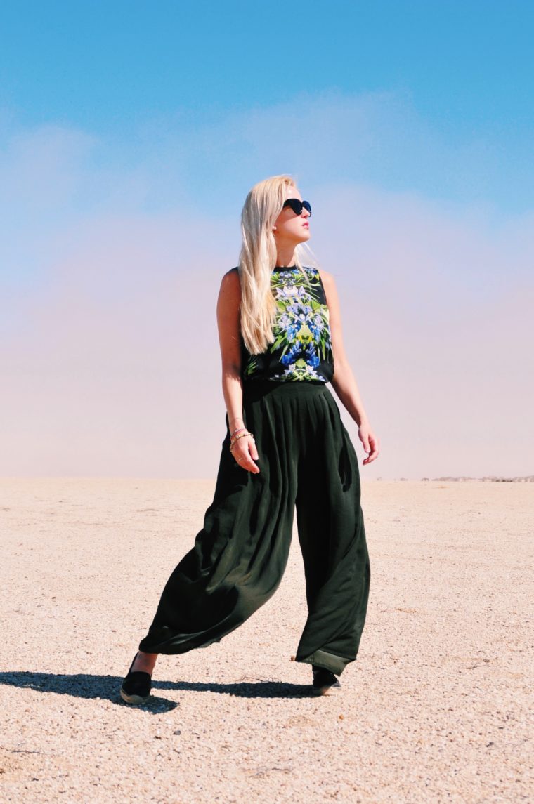 desert fashion shooting buffalo