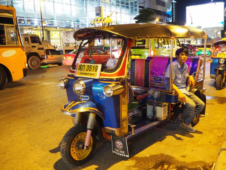bangkok by night tuk tuk driver