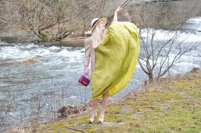 rock the blog cebit hannover 2015 gewinnspiel frei karten palina pralina blogwalk grün kleid plisse strohhut frühling look köln basel fashion blogger mode Diane von Furstenberg magenta pink