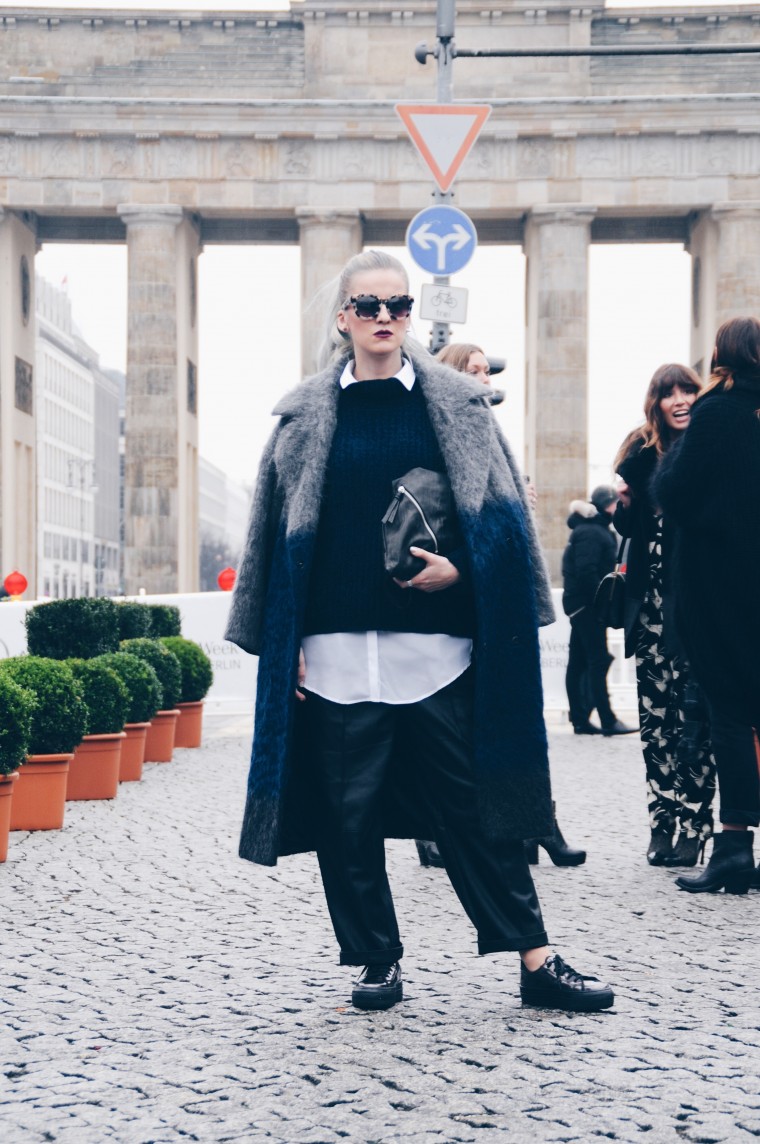 asos outfit streetstyle berlin fashion week 2015 blogwalk palina pralina most successful german fashion blog blogger mode bloggerin köln graue haare grey hair trench mbfw mbfwb mercedes benz fashion week