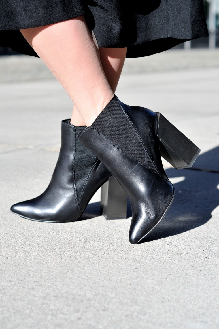 new look leder Spitze Stiefeletten mit Blockabsatz schwarz wie acne boots blogger style new look palina pralina schuhe blogwalk shopping online