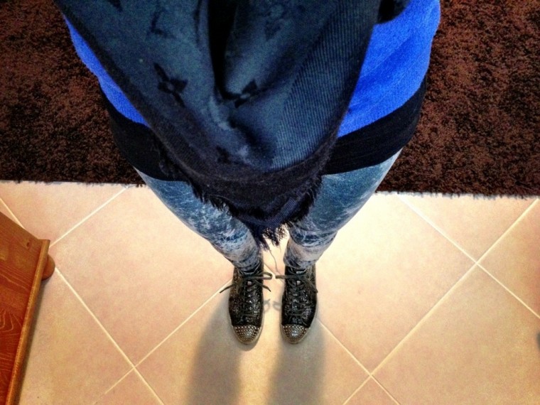 My favourite scarf & flat shoes