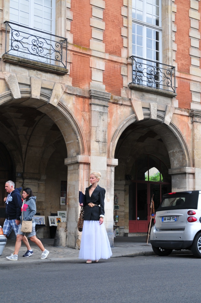 PARIS FASHION WEEK LOOK III