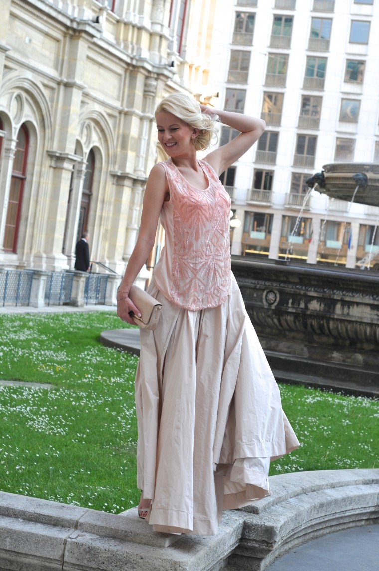 riani outfit look roter teppich