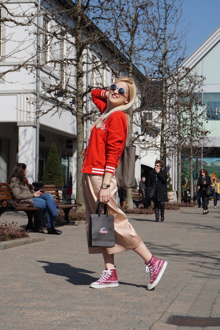 rot red college jacke jacket nude culotte hosenrock asos schuhe shoes isabelle marant h&m McArthurGlen Designer Outlet Roermond‎ burberry tods zegna prada miu miu palina pralina blogwalk shopping