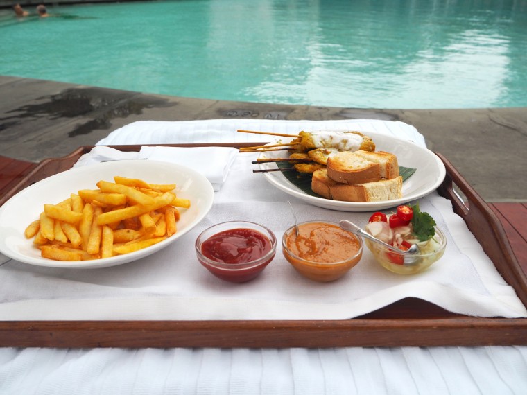Grand Hyatt Erawan Bangkok Hotel restaurant pool