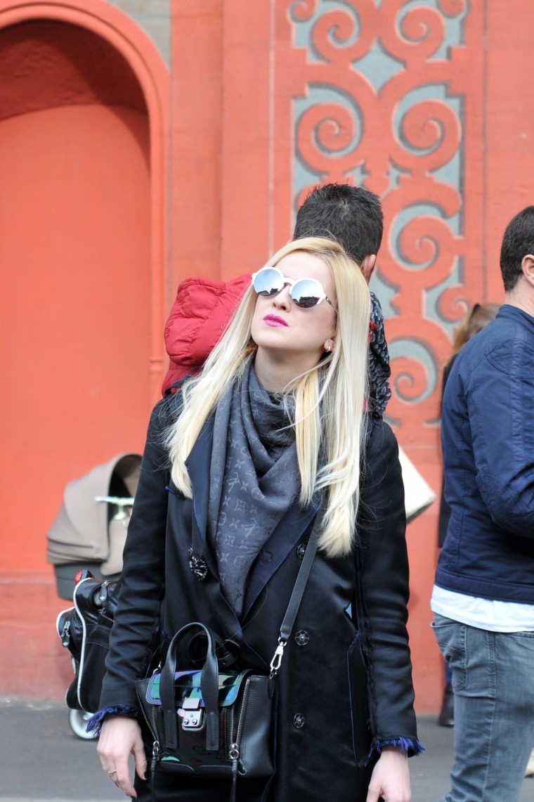 ByWP WOLFGANG PROKSCH sun glasses sonnenbrille luois vuitton schal grau lanvin H&M mantel palina pralina blogwalk fashion blogger