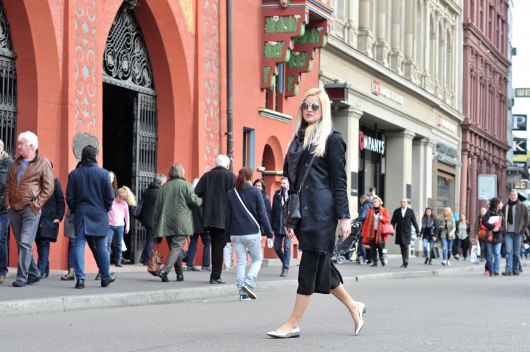 blogwalk basel blog fashion culotte schwarz lanvin h&M mantel blau mini pashli phillip lim tasche schwarz ByWP WOLFGANG PROKSCH sonnenbrille sunglasses clarks silber silver metallic ballerinas palina pralina